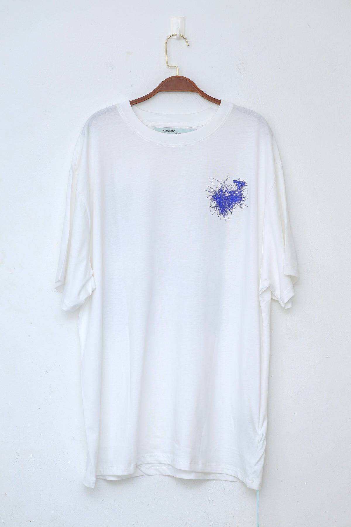 OFF WHITE