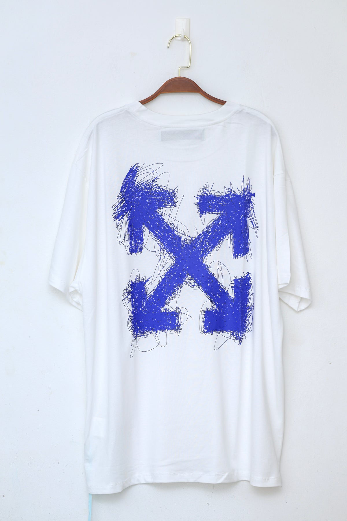 OFF WHITE