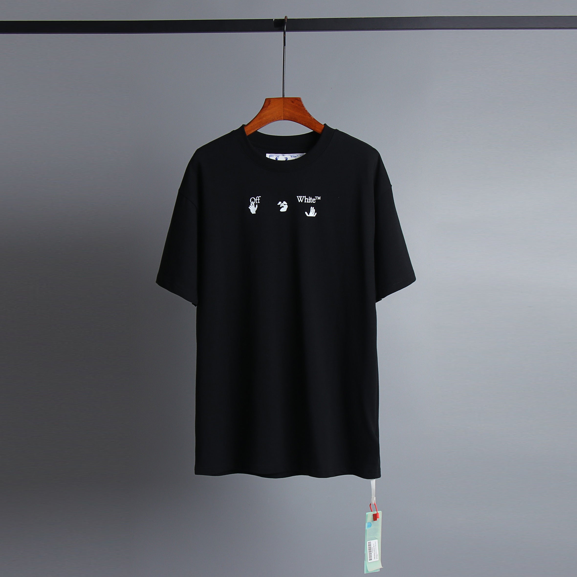 OFF WHITE
