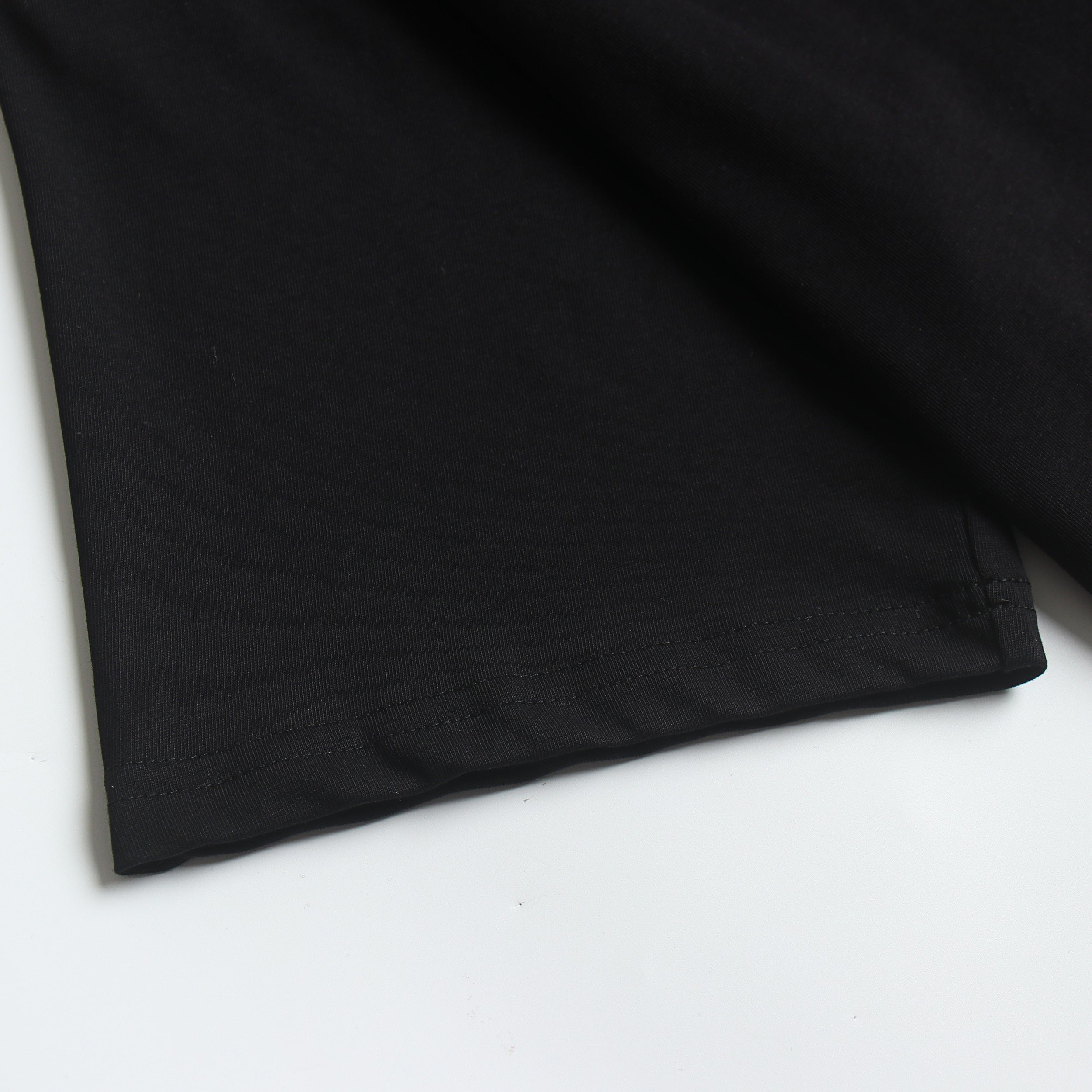 Off white linha de alerta amarela