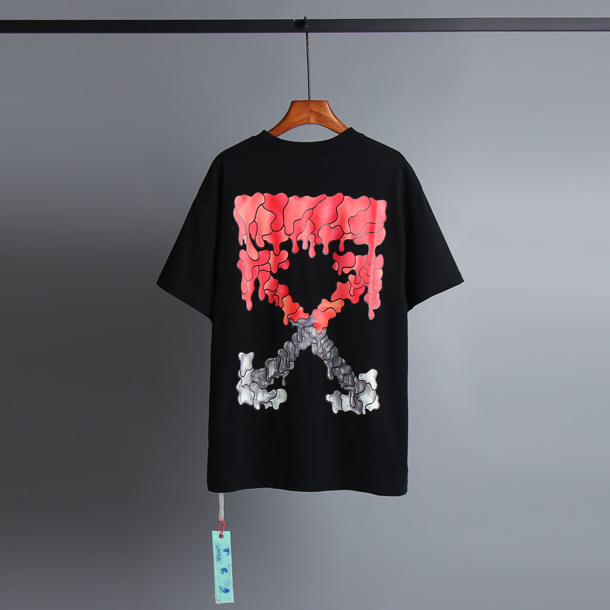 OFF WHITE